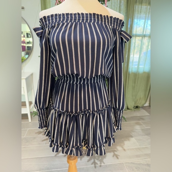 MISA Los Angeles Carly Blue Off The shoulder Striped Mini Dress Size XS - Picture 3 of 11